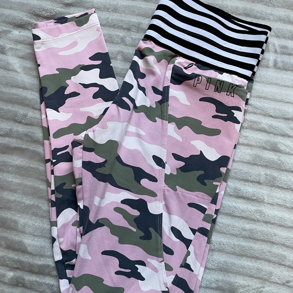 PINK Victoria’s Secret ultimate leggings